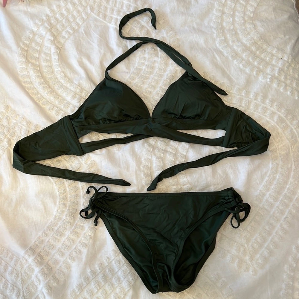 green twist BOTTOM (2/2) bikini NWOT